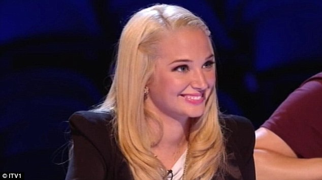 Tulisa trên ghế giám khảo The X Factor Anh.
